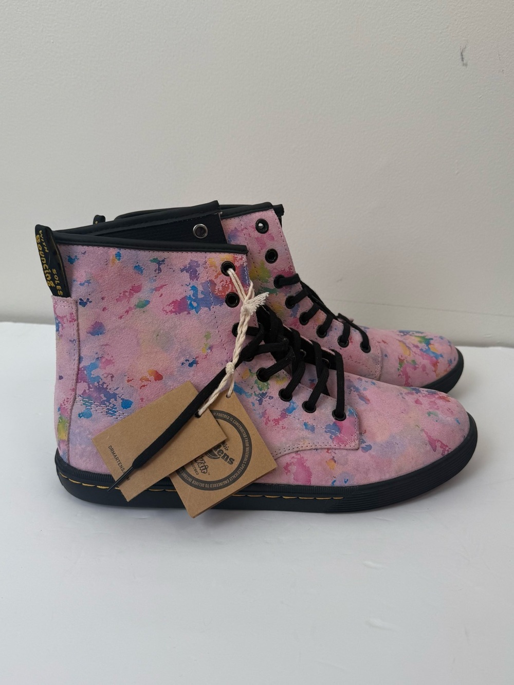 NEW Dr. Martens Women's Sheridan Boots in Pink Rainbow Burst / Confetti Suede 10